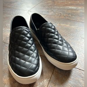 Steve Madden ECENTRCQ slip on shoes
